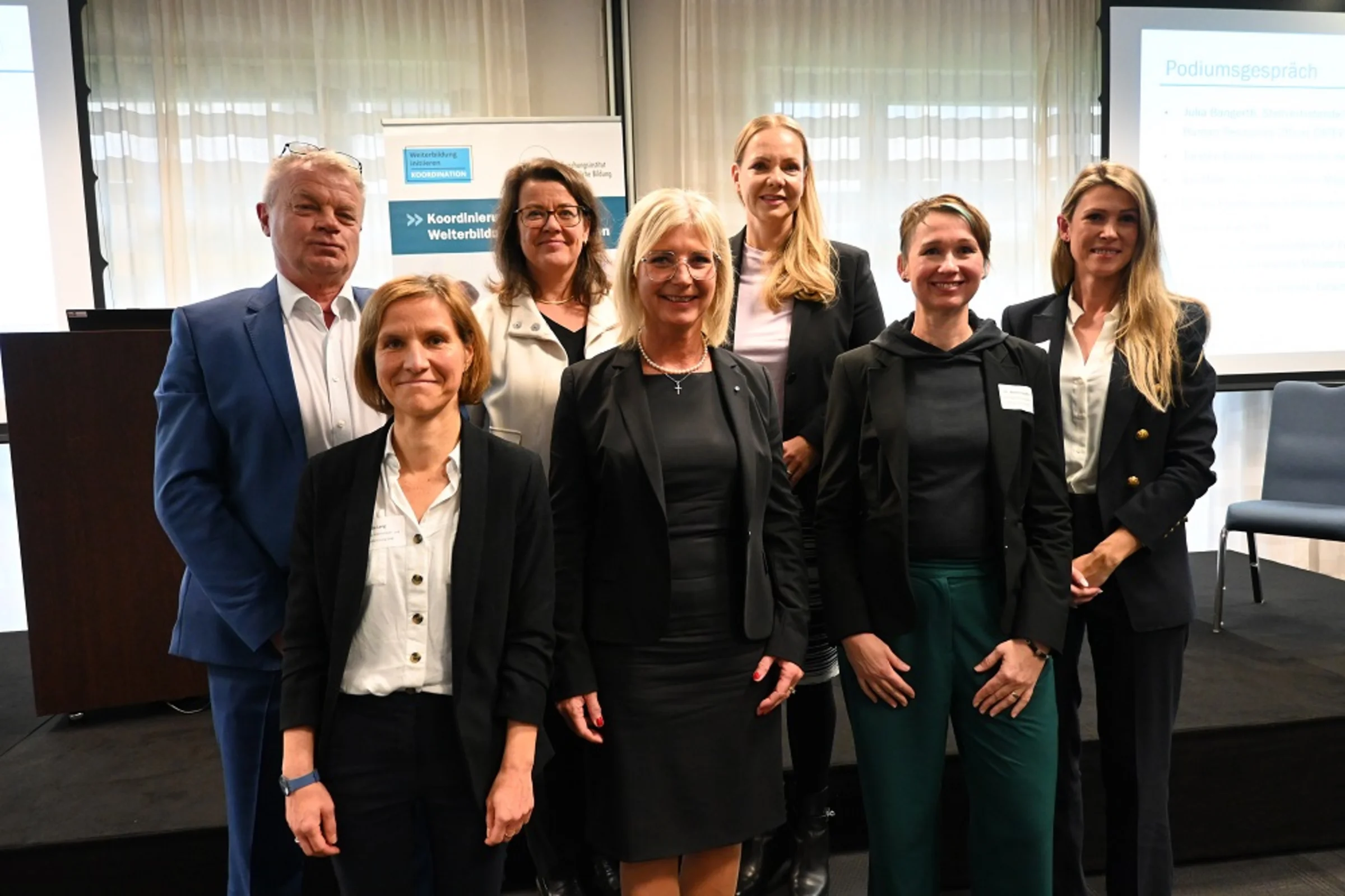 v.l.n.r. Torsten Brandes, Dr. Julia Lang, Dr. Iris Pfeiffer, Ulrike Scharf MdL, Julia Bangerth, Dr. Kristin Hecker, Iris Meik. Foto: f-bb